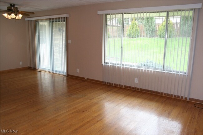 Building Photo - 300 Calvin Dr