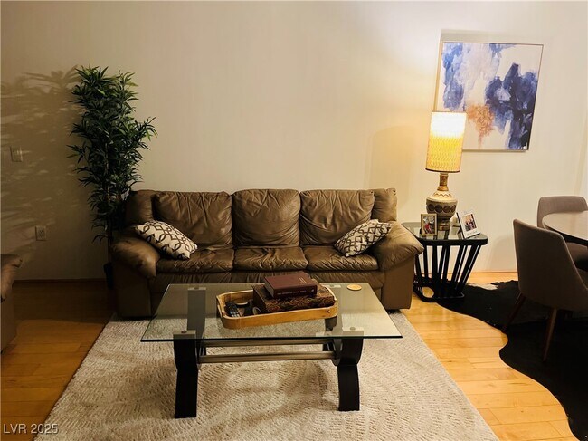 Building Photo - 353 E Bonneville Ave