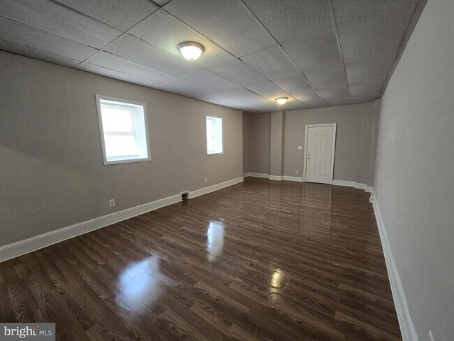 Foto del edificio - 5701 Hadfield St