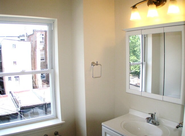 Foto del edificio - 1403 Madison Ave