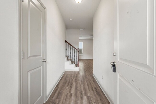 Building Photo - 630 Magnolia Bend