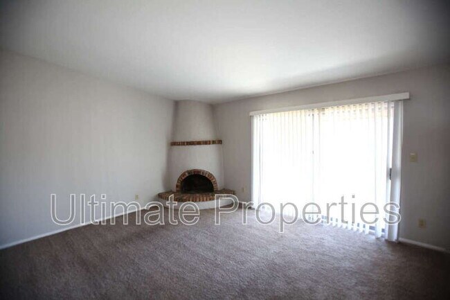 Foto del edificio - 401 W Utopia Rd