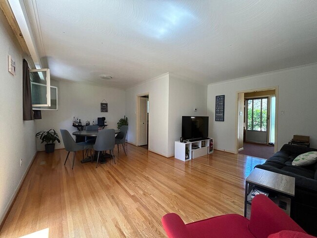 Building Photo - 2390 Speyside Dr