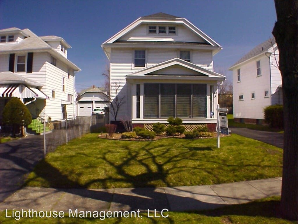 Primary Photo - 3 br, 1 bath House - 40 Dorset St.