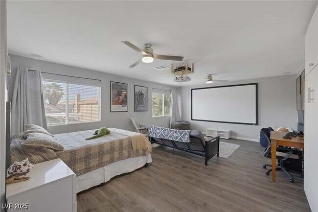 Foto del edificio - 442 Staghorn Pass Ave