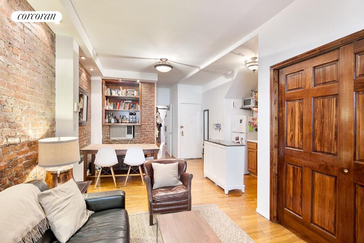 Primary Photo - 257 W 12th St