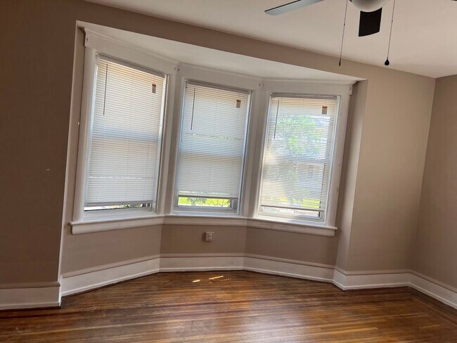 Building Photo - 1324 Perkiomen Ave