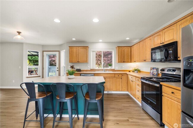 Foto del edificio - Enjoy this 3 bedroom, 2.5 bath home in the gated community of Stonerise