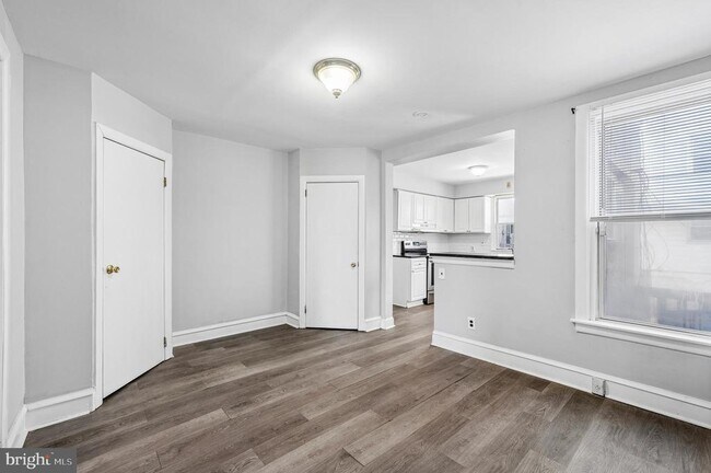 Building Photo - 65 Hartley Rd