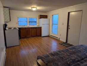 Building Photo - 25230 Zimmer Ln