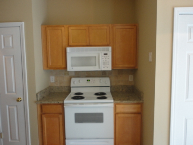 Building Photo - 8823 Twisted Pine Dr