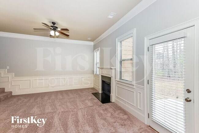 Building Photo - 3912 Margaux Dr