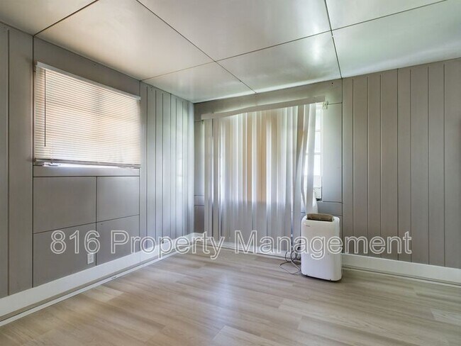 Foto del edificio - 2813 E Meyer Blvd