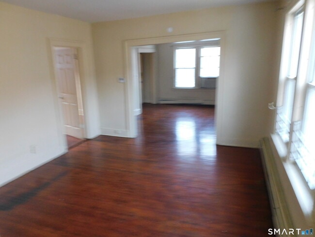 Foto del edificio - 293 Westland St