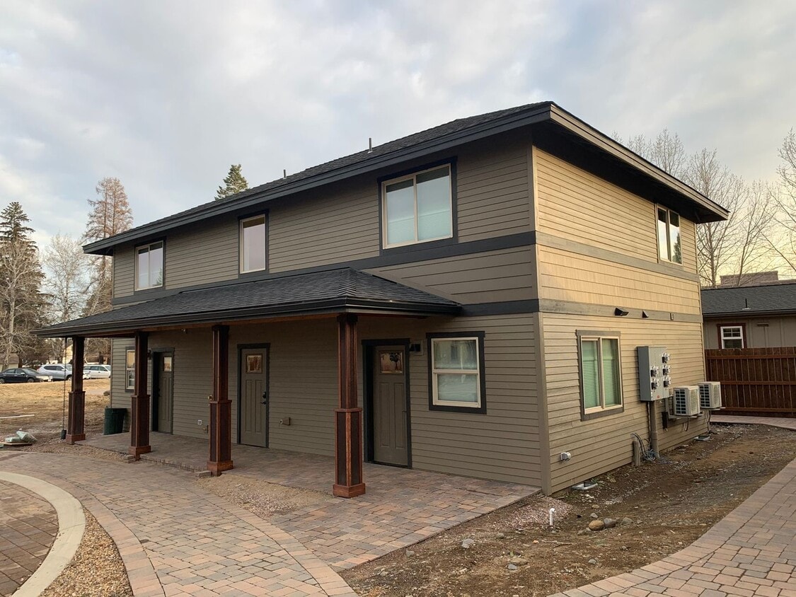 Primary Photo - CHECK OUT THIS COZY STUDIO APARTMENT NEAR ...