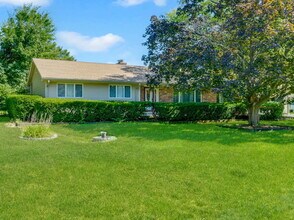 Building Photo - 2226 Shannondale Dr