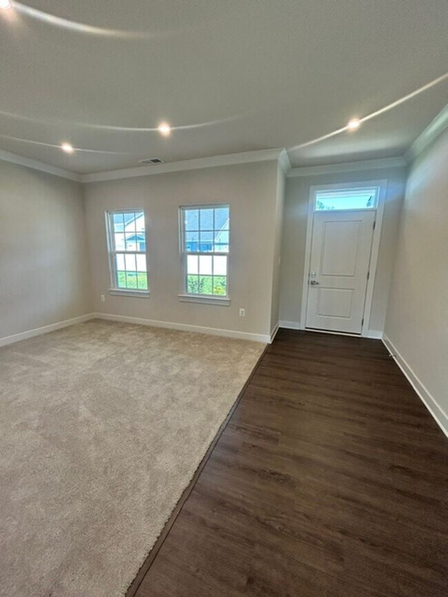 Foto del edificio - 10696 Whispering Pine Ln