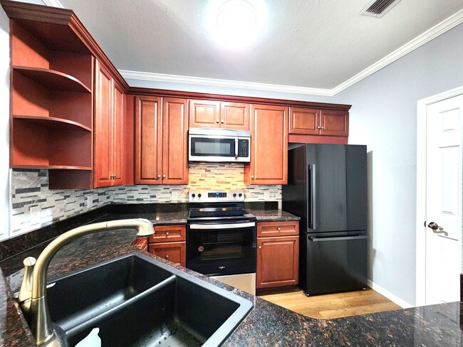 Building Photo - 3rd Floor Condo; Gated Community; Resort S...