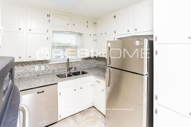 Building Photo - 6317 Carousel Drive
