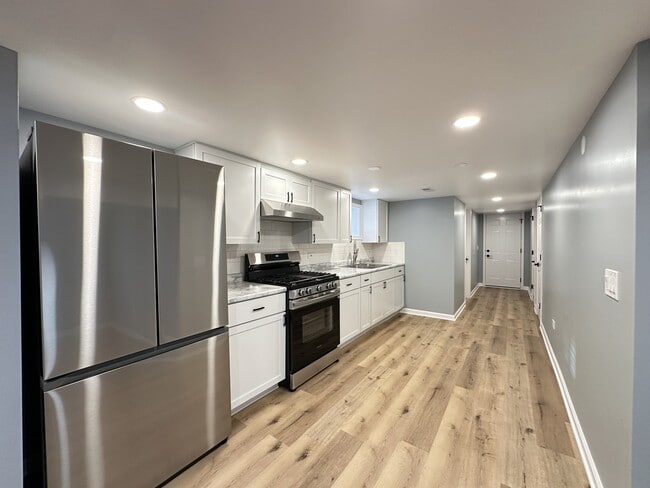 Foto del edificio - 2039 W 23rd St