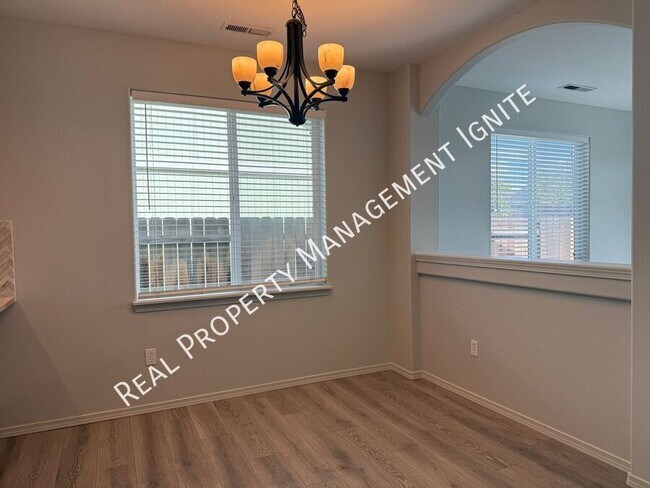 Foto del edificio - 3440 SW Newberry Ave