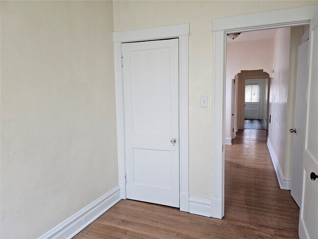Foto del edificio - 3807 Potomac St
