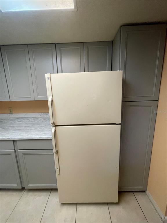 Building Photo - 549 Fairways Dr