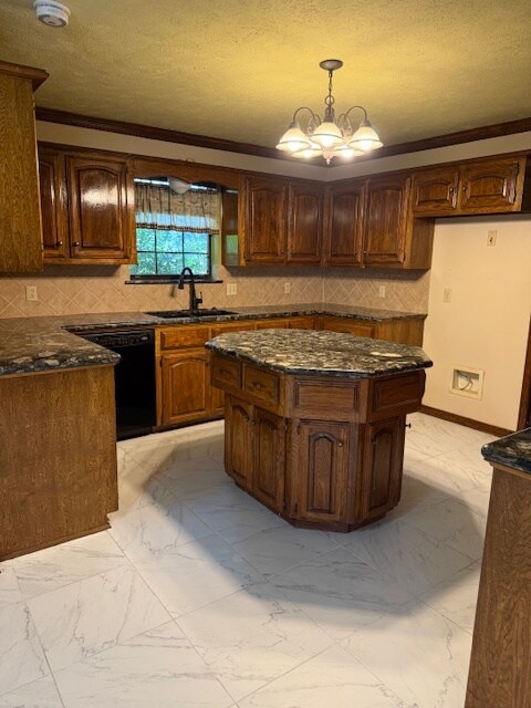 Foto del edificio - 3111 Crestridge Dr