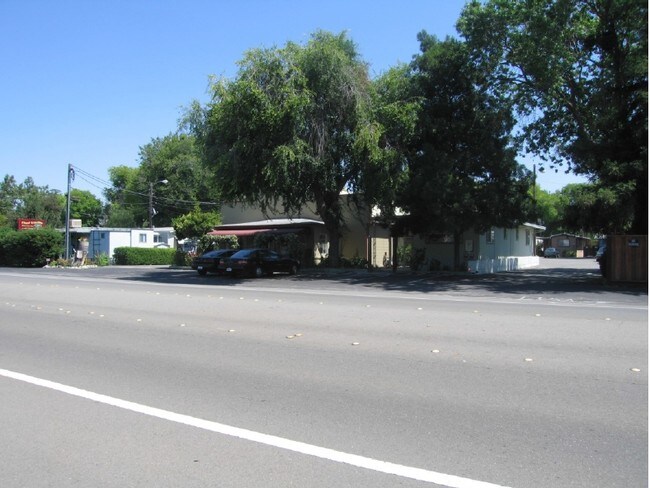 Foto del edificio - 1148 Arroyo Rd