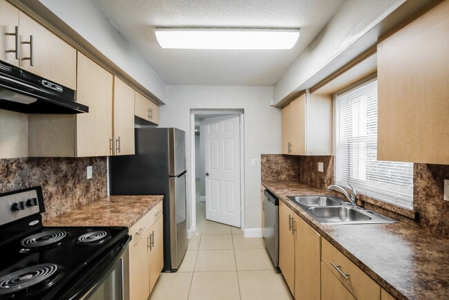 Foto del edificio - 9100 NW 3rd Ave