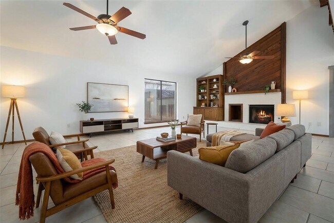 Foto del edificio - 2400 Northwood Ln