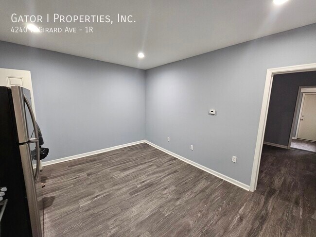 Foto del edificio - 4240 W Girard Ave