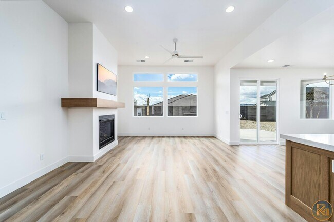 Building Photo - 1806 S Roy Ct