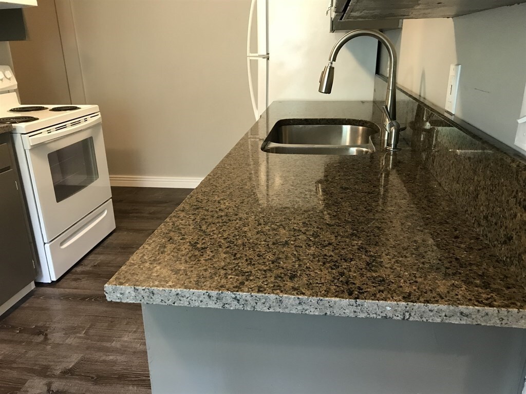 Foto principal - 1616 E Bridgeport Ave