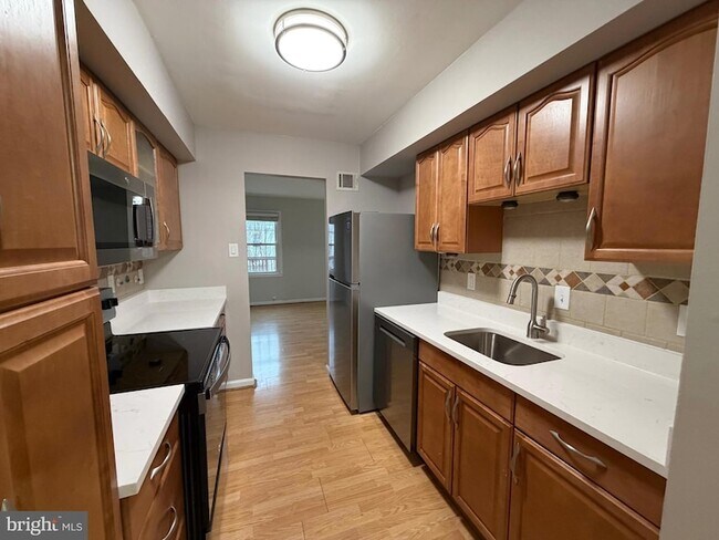 Foto del edificio - 3023 Creel Ct