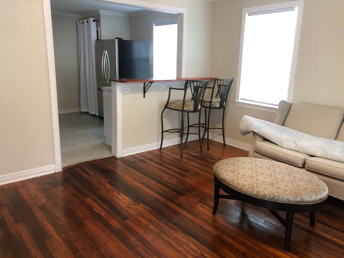 Building Photo - 153 S Guerry St