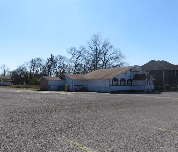 Building Photo - 1310 N Main St