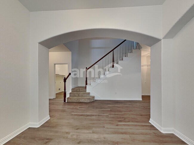 Foto del edificio - 8613 Corral Cir