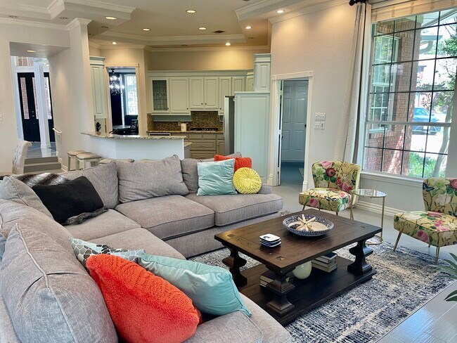 Foto del edificio - 914 Rush Creek Rd