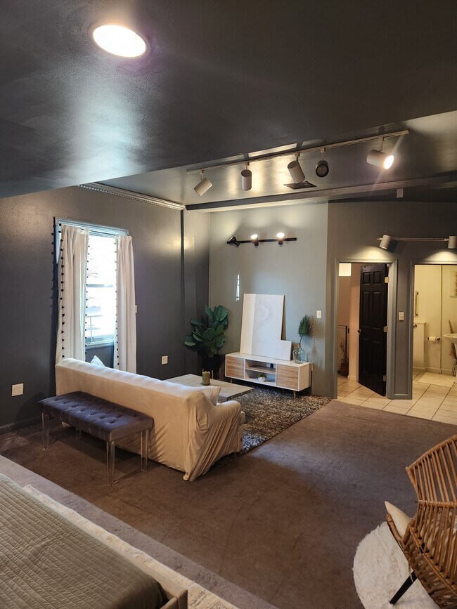 Foto del edificio - 2104 Northway Rd