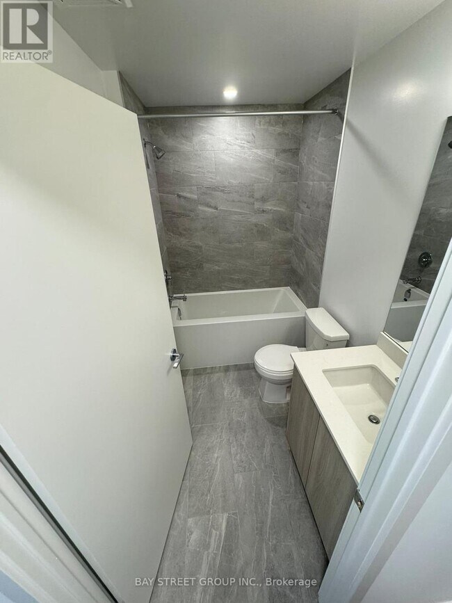 Building Photo - 395 Square One Dr