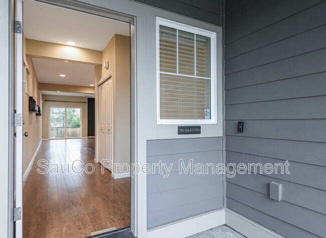 Foto del edificio - 3949 SE Lone Oak St