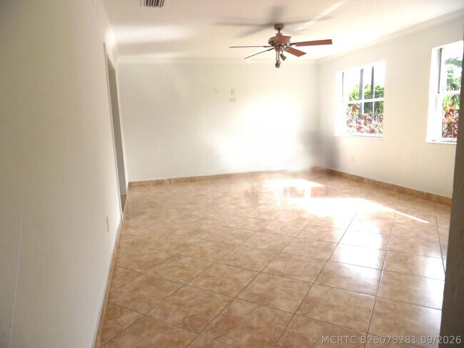 Foto del edificio - 1205 Mathis St