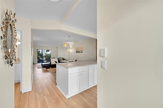 Foto del edificio - 2731 NE 14th Street Causeway