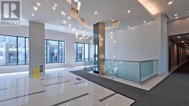 Building Photo - 35-2235 Watergarden Dr