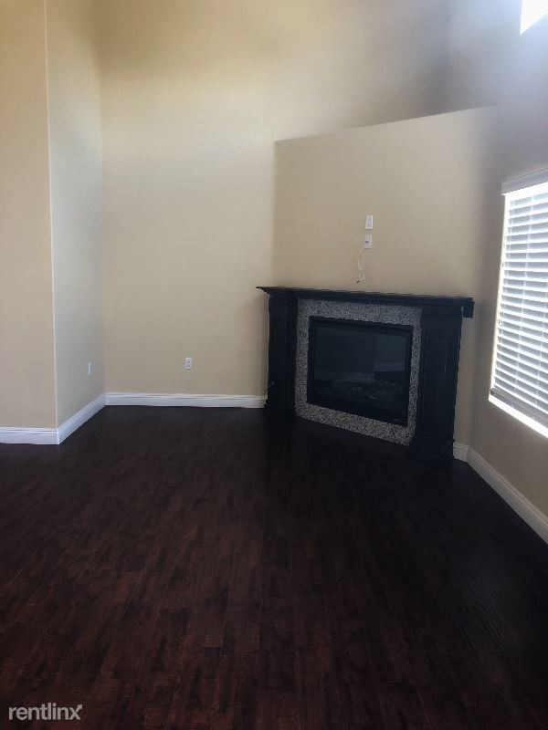 Foto del edificio - 4 br, 3 bath House - 16709 San Jacinto Avenue