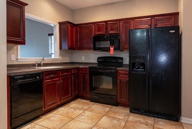 Building Photo - 2299 Del Carmel Way