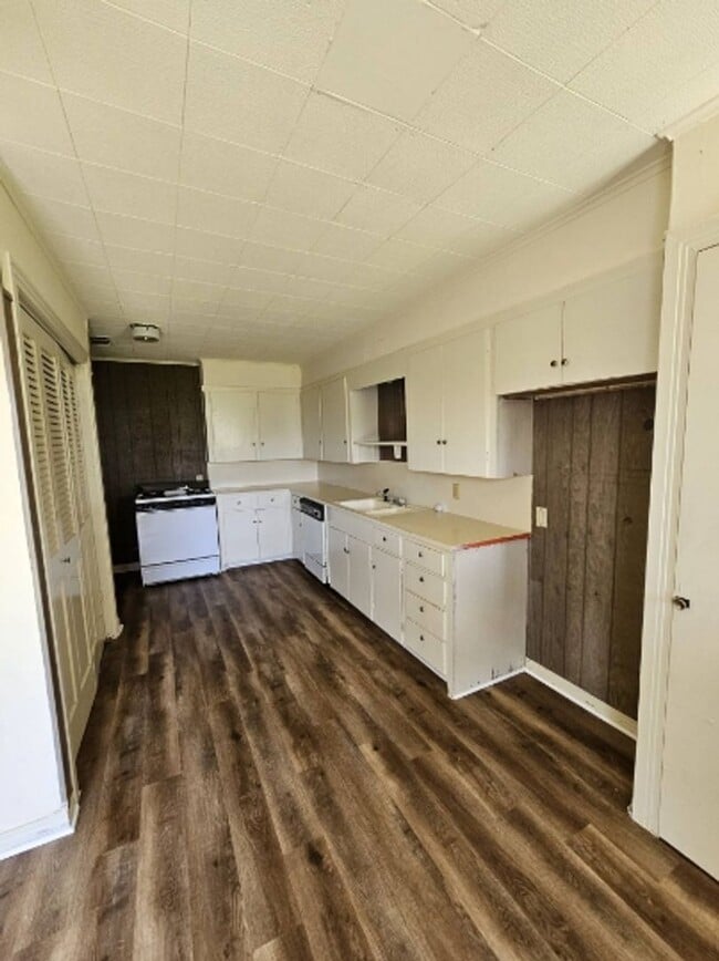 Foto del edificio - 2307 Holsum Cir