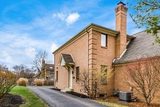 Building Photo - 4841 Dierker Rd Building Photo - 4841 Dierker Rd