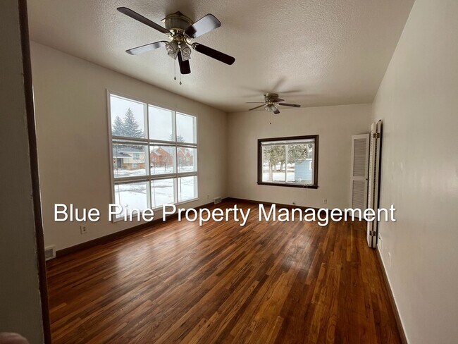 Foto del edificio - 238 E 18th St